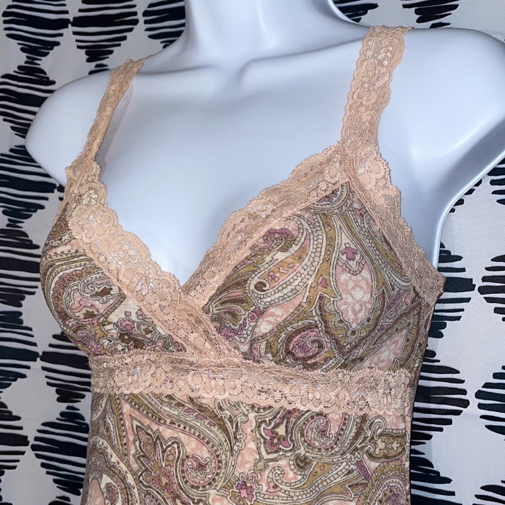 Forever 21 pink and tan paisley lace knee length dress. Small